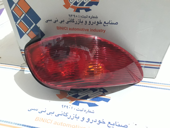 تصویر از چراغ خطر پژو 206 اس دی سمت چپ - بی نی سی